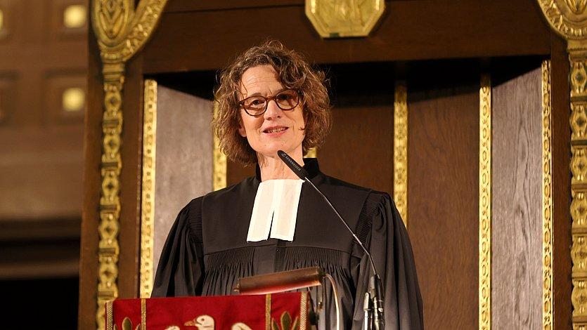 Reformationsgottesdienst 2025 Wiesbaden Lutherkirche KP Tietz Kanzel  Kirchenpräsidentin Tietz auf der Kanzel