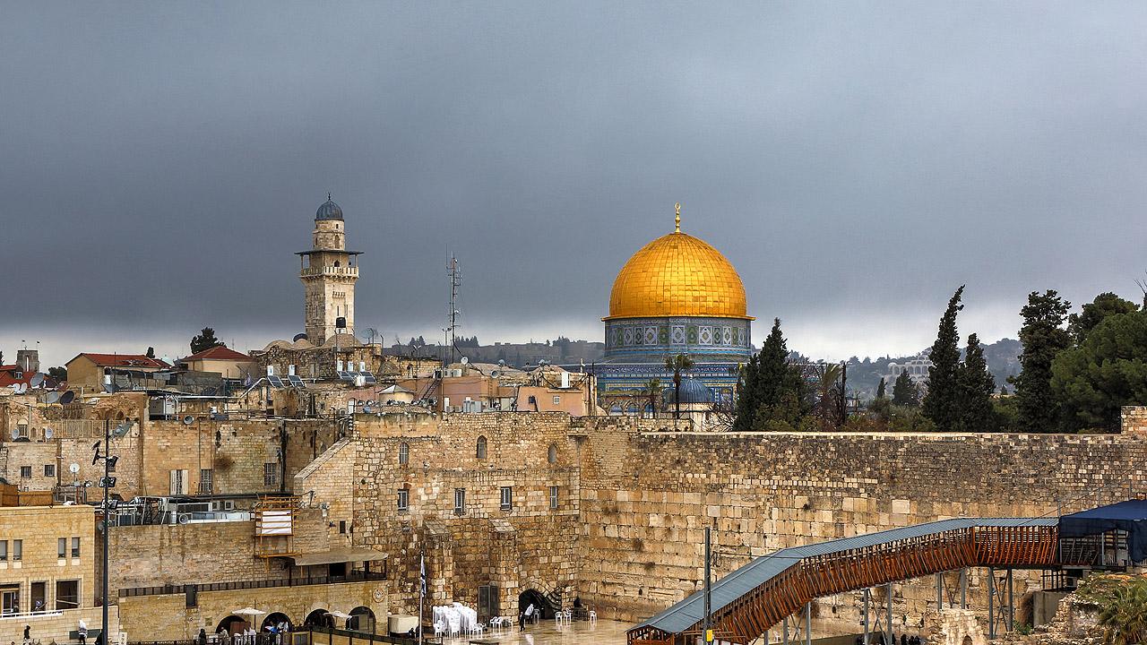 Jerusalem mit Goldkuppel des Felsendoms und Klagemauer