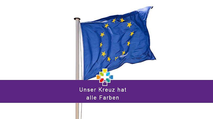 Eine Europaflagge mit gelben Sternen