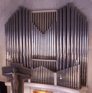 Die große Orgel der Wormser Lutherkirche mit 41 Registern auf 3 Manualen und Pedal