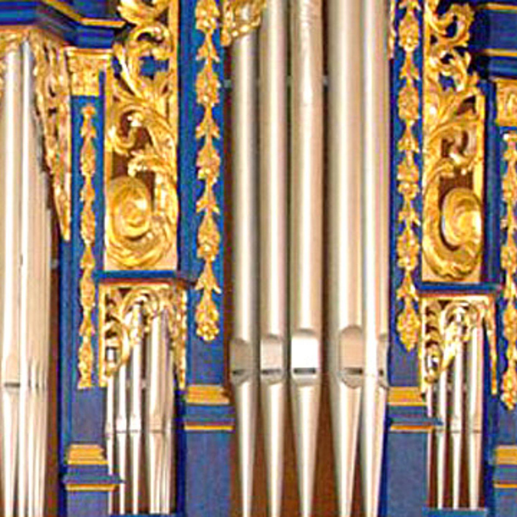 Orgel in Bauschheim Blau-goldene Orgel in Bauschheim