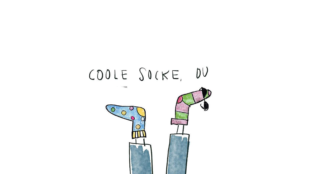 Aquarellzeichnung mit bunten Socken an den Füßen, die nach oben zeigen