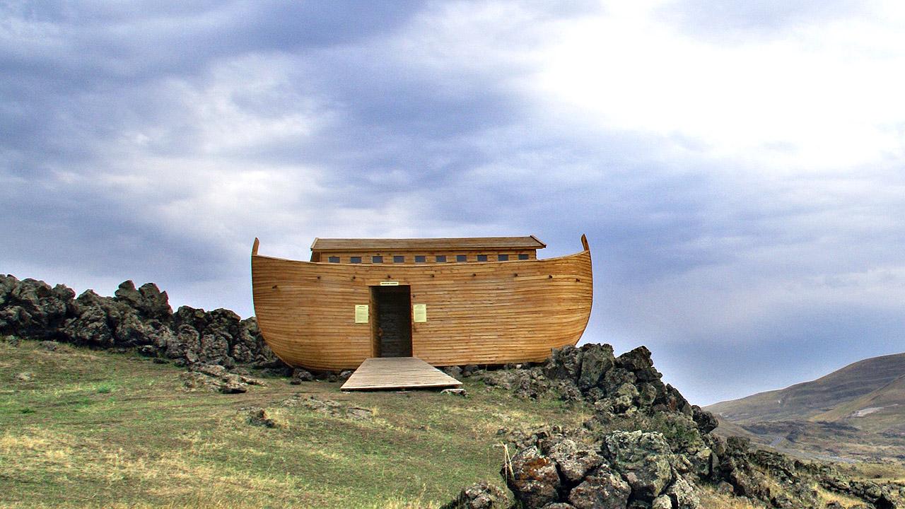 Arche Noah Nachbildung der Arche Noah auf dem Berg Ararat
