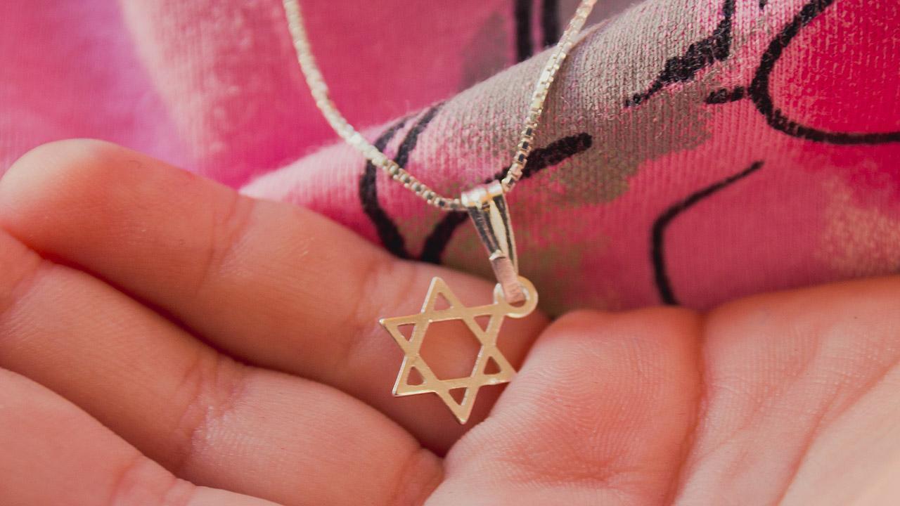 Halskette mit Davidstern-Anhänger