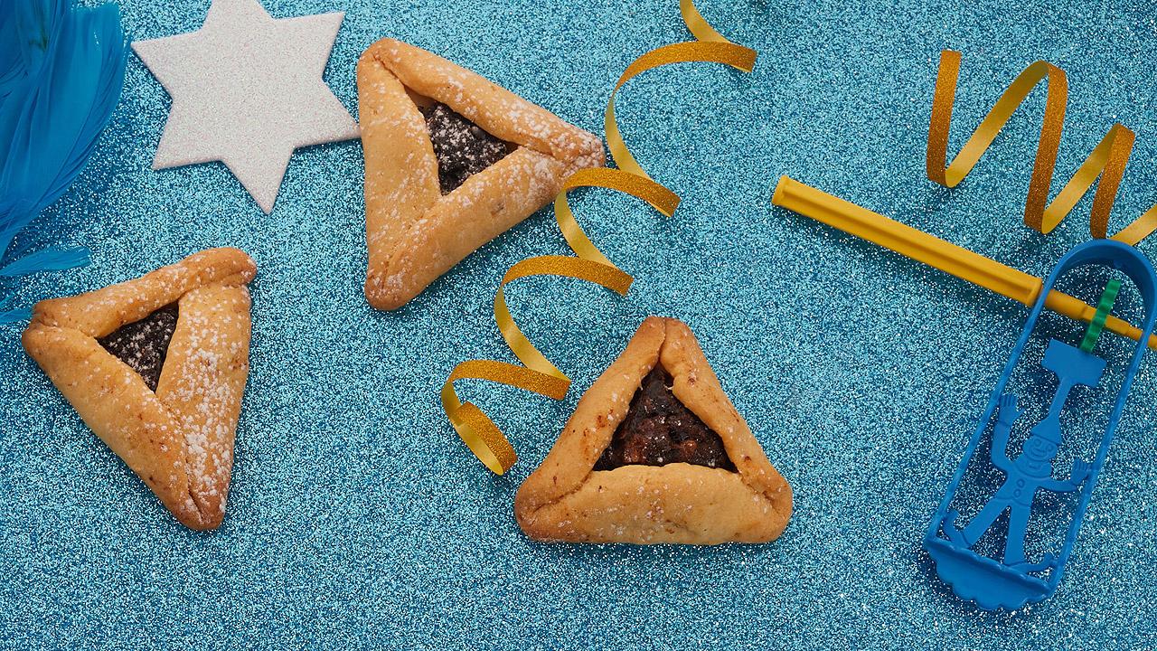 Gebäckteile und Luftschlangen