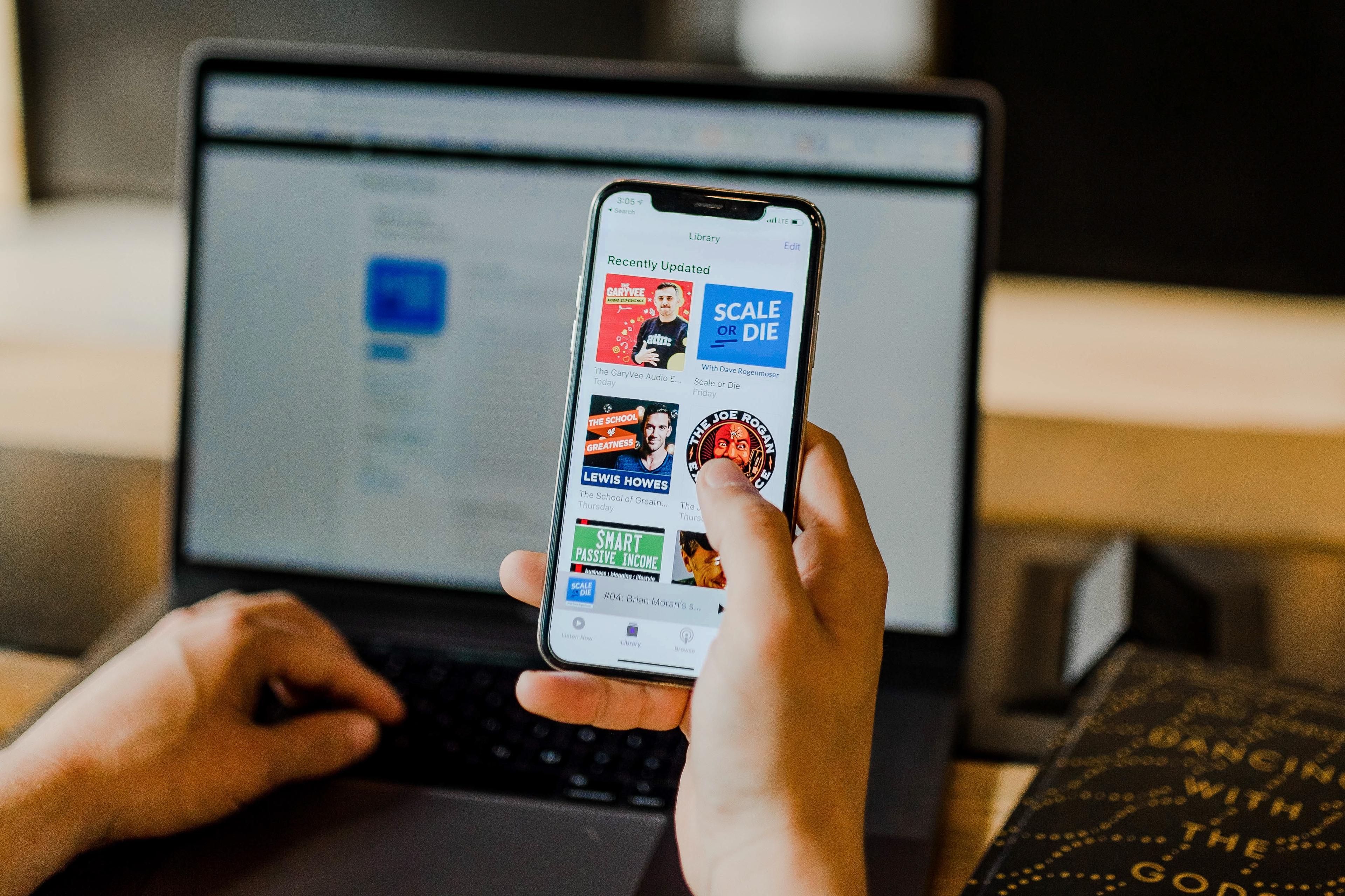 Bildschirme von Tablet und Smarphone